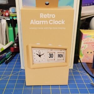 Retro Analog Alarm Clock with Flip Date Display New Sealed Box